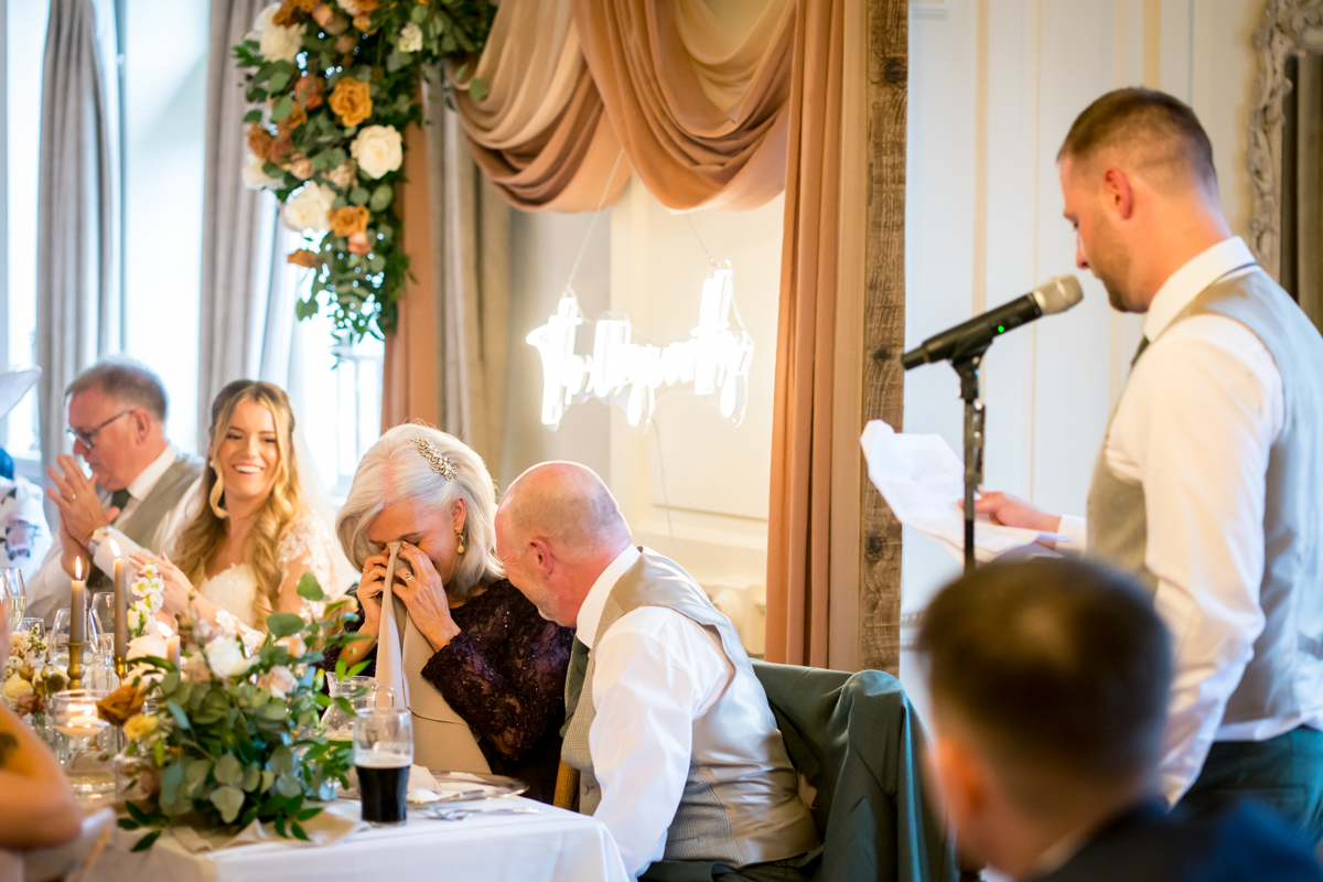 Wedding speech with emotional reactions at reception.